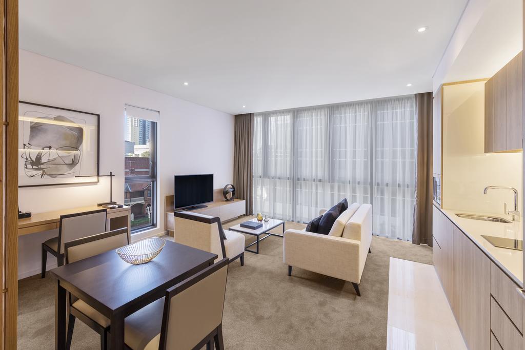 Skye Hotel Suites Parramatta Екстер'єр фото